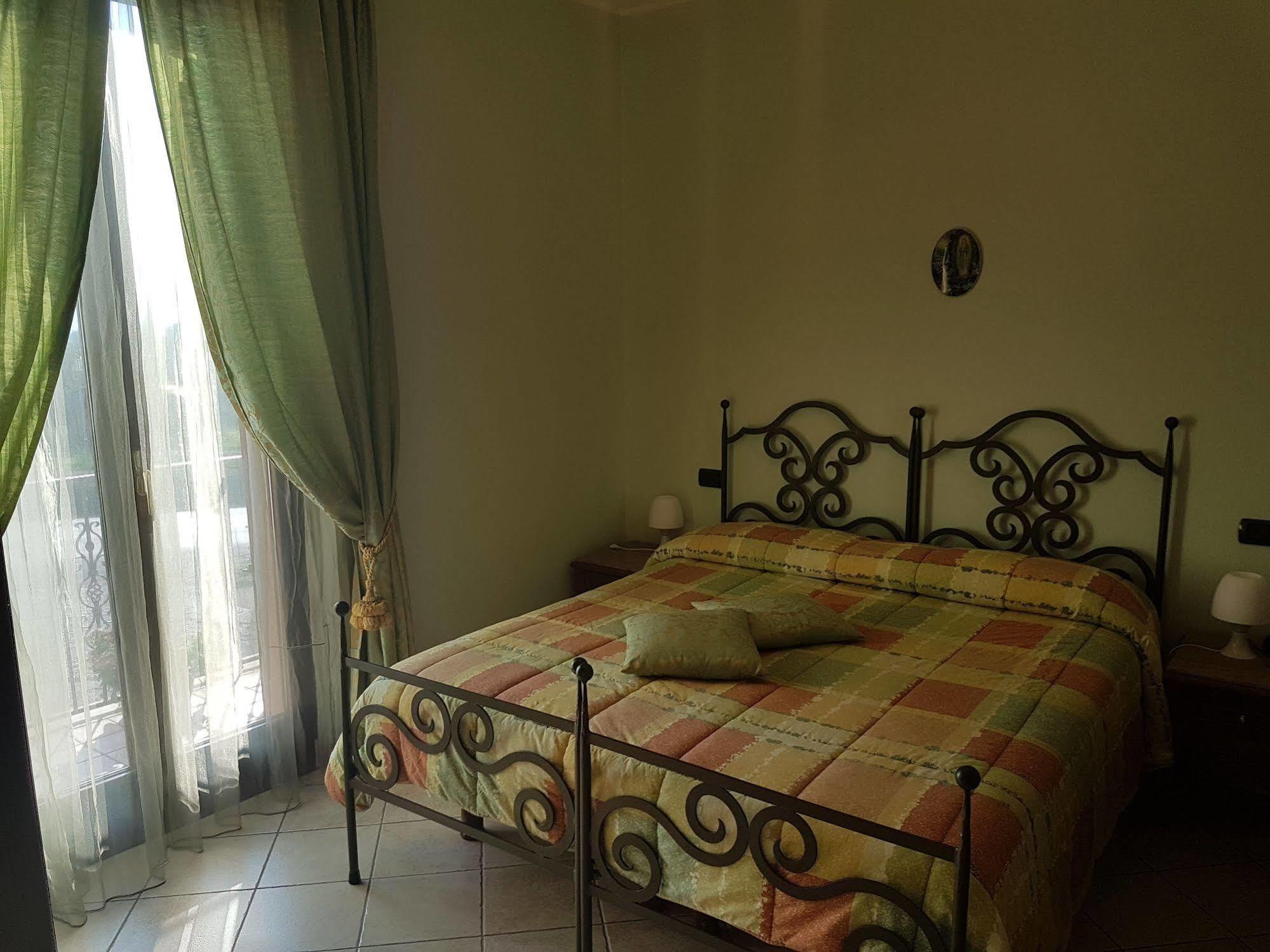 Hotel Ponte San Vittorino อัสซิซี ภายนอก รูปภาพ
