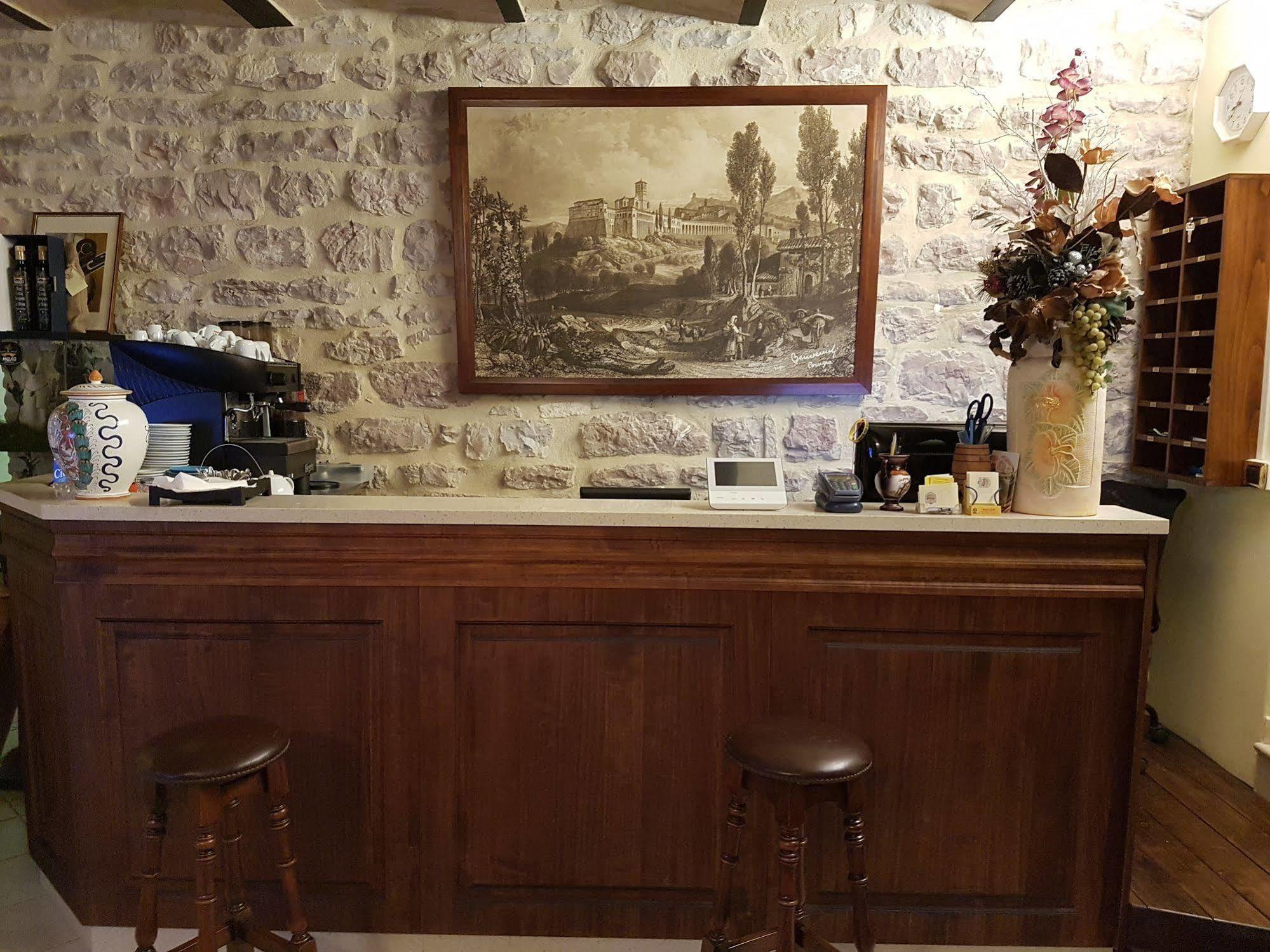 Hotel Ponte San Vittorino อัสซิซี ภายนอก รูปภาพ