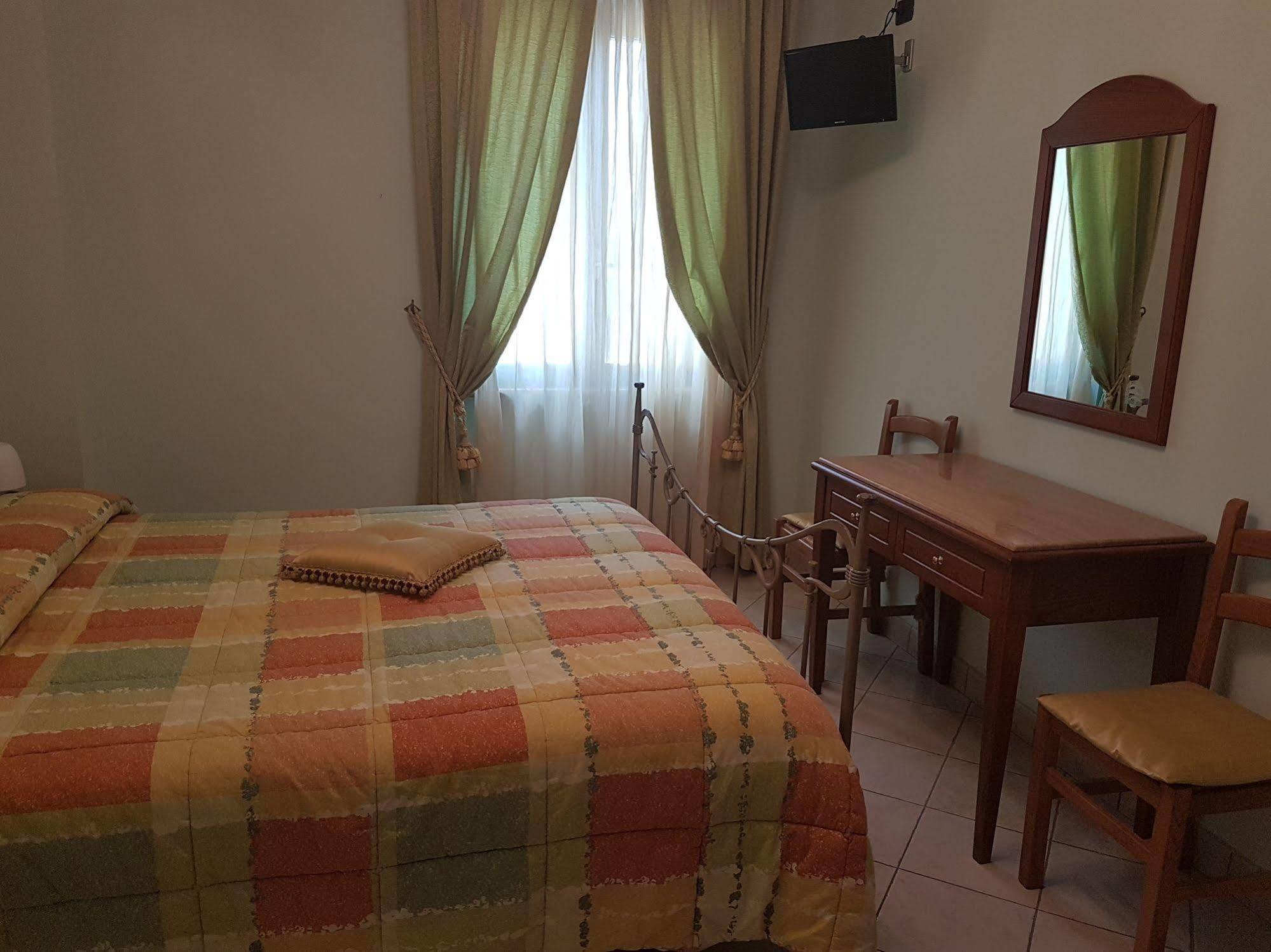 Hotel Ponte San Vittorino อัสซิซี ภายนอก รูปภาพ
