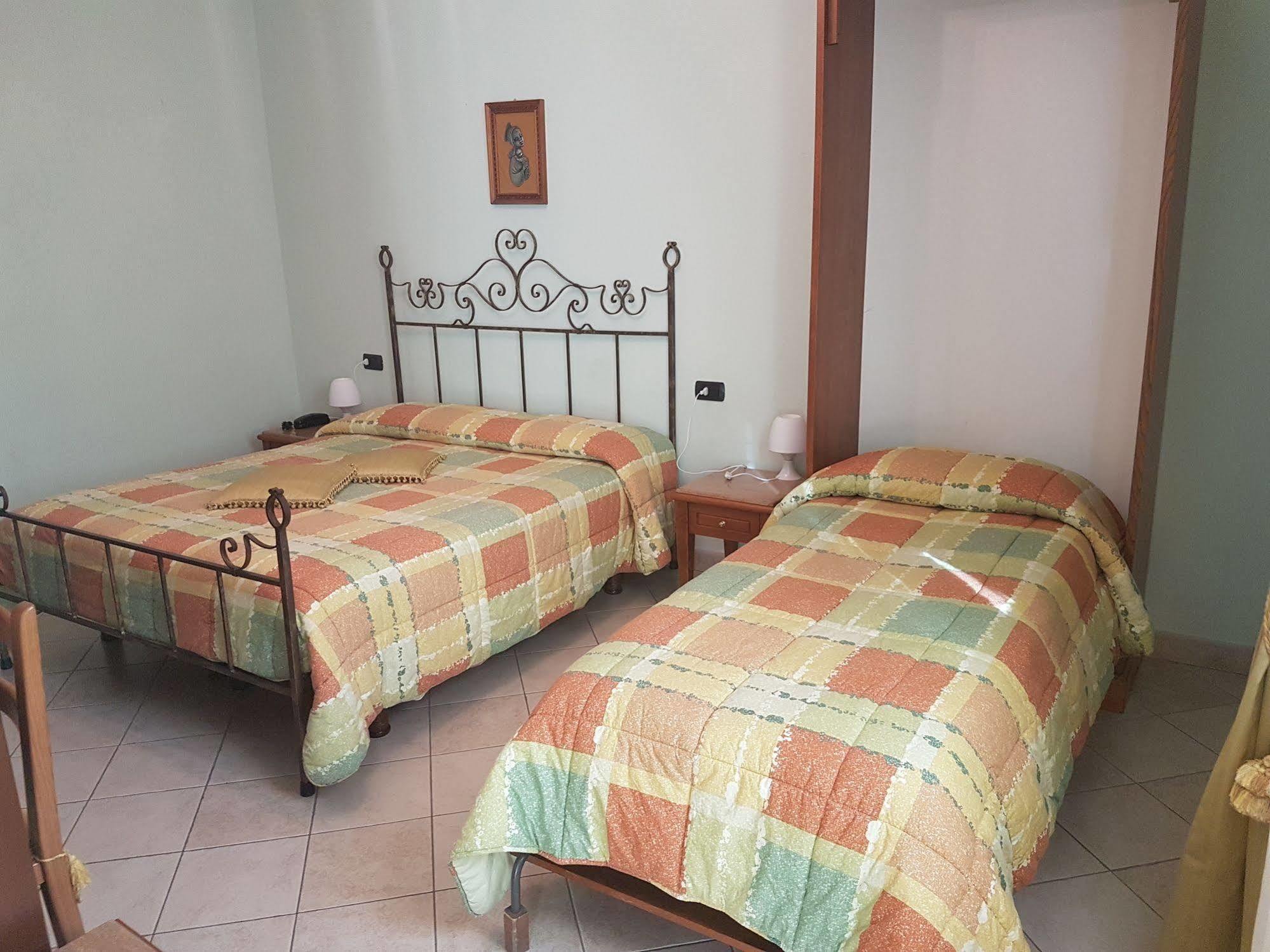 Hotel Ponte San Vittorino อัสซิซี ภายนอก รูปภาพ