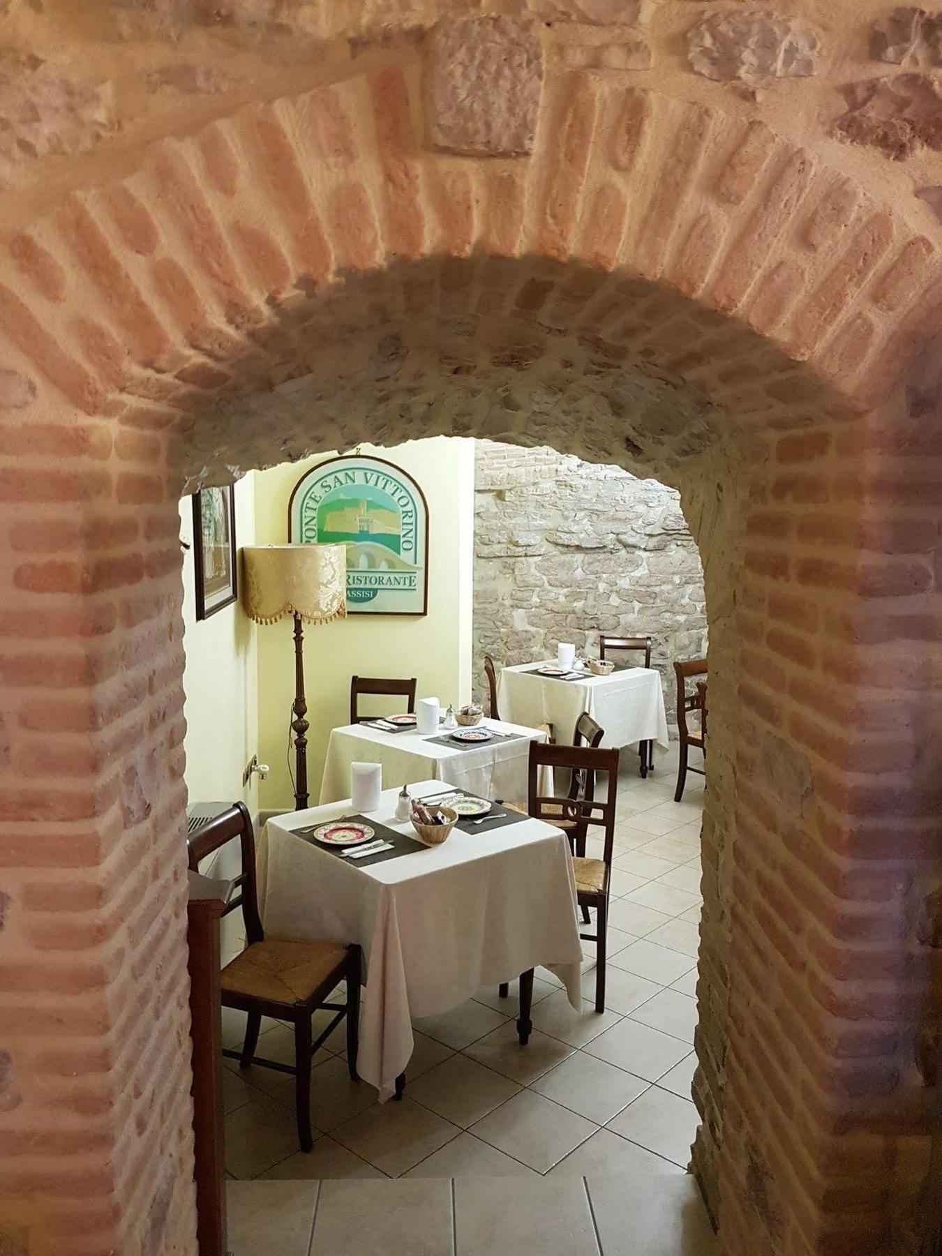 Hotel Ponte San Vittorino อัสซิซี ภายนอก รูปภาพ